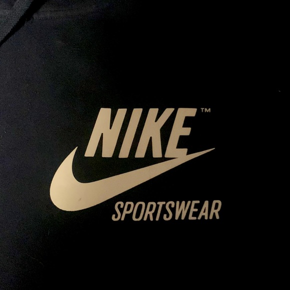 Nike hoodie - Picture 2 of 3